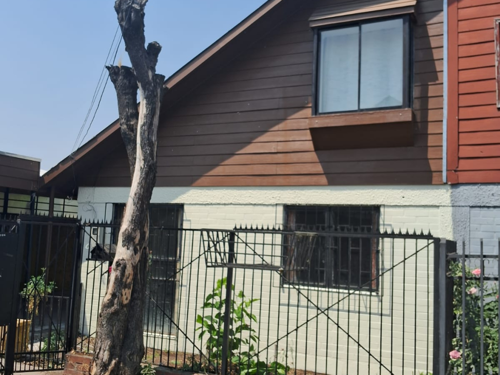 Casa de 2 pisos, 3 dormitorios – foto 1