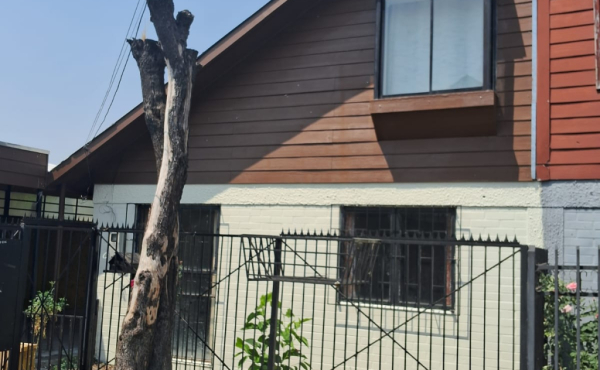 Casa de 2 pisos, 3 dormitorios